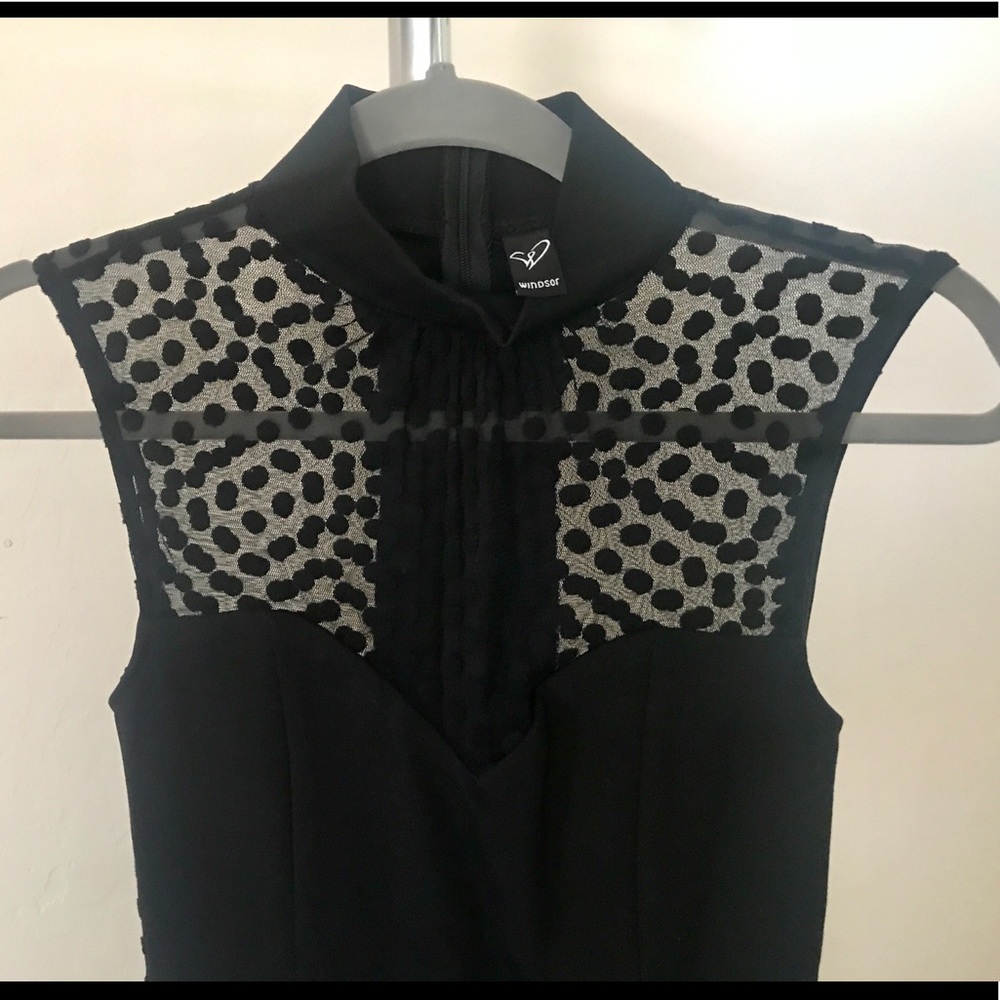 Elegant form fitted dress.